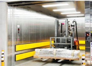 Thang máy tải hàng