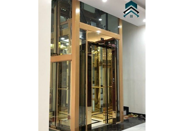 THANG MÁY QUAN SÁT